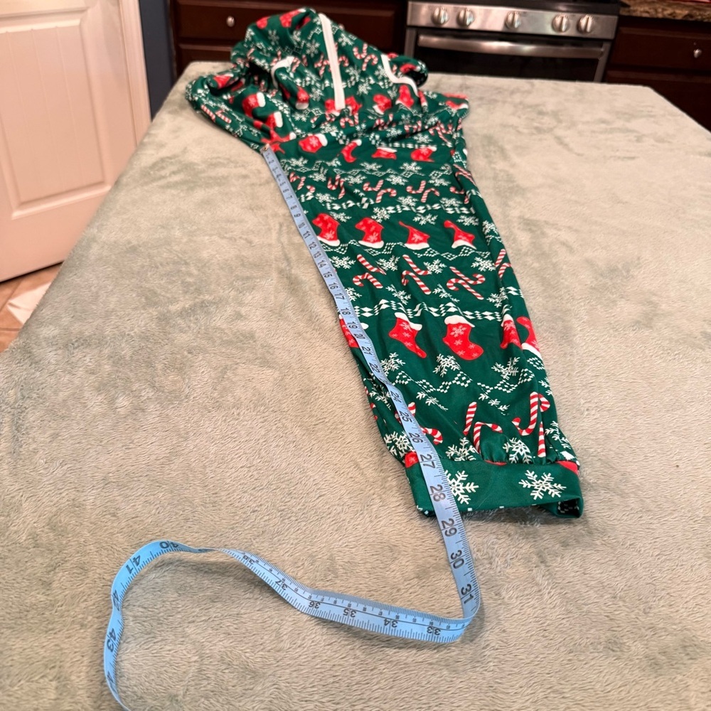 Ekouaer Women’s Green Holiday Hooded One-Piece Pajama Romper with Stocking Print - Picture 7 of 9
